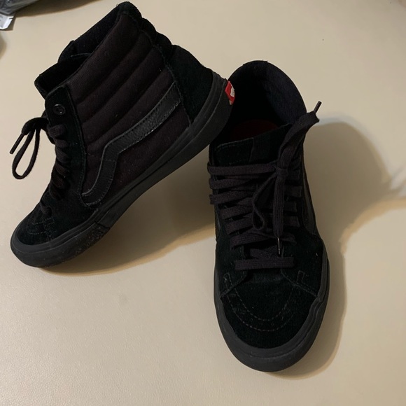 Sold - Picture 1 of 8